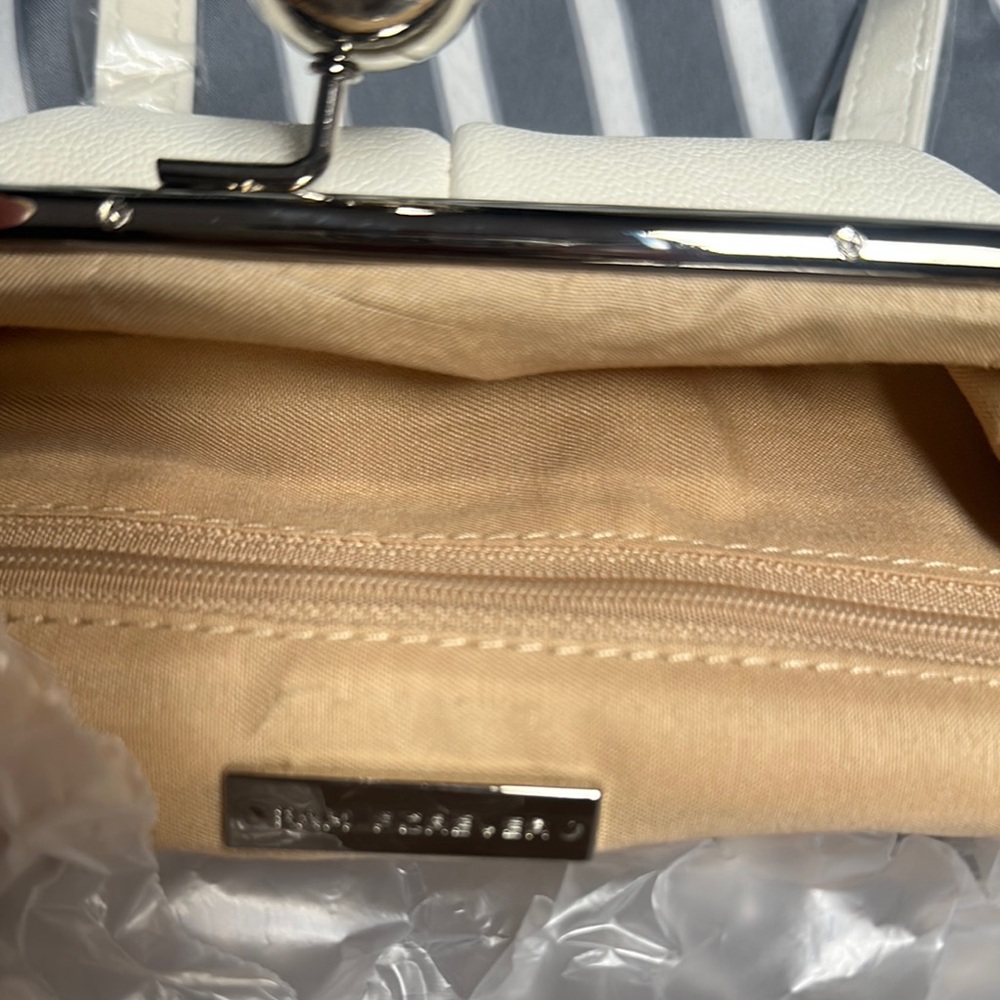 White Structured Frame Bag - Picture 3 of 4